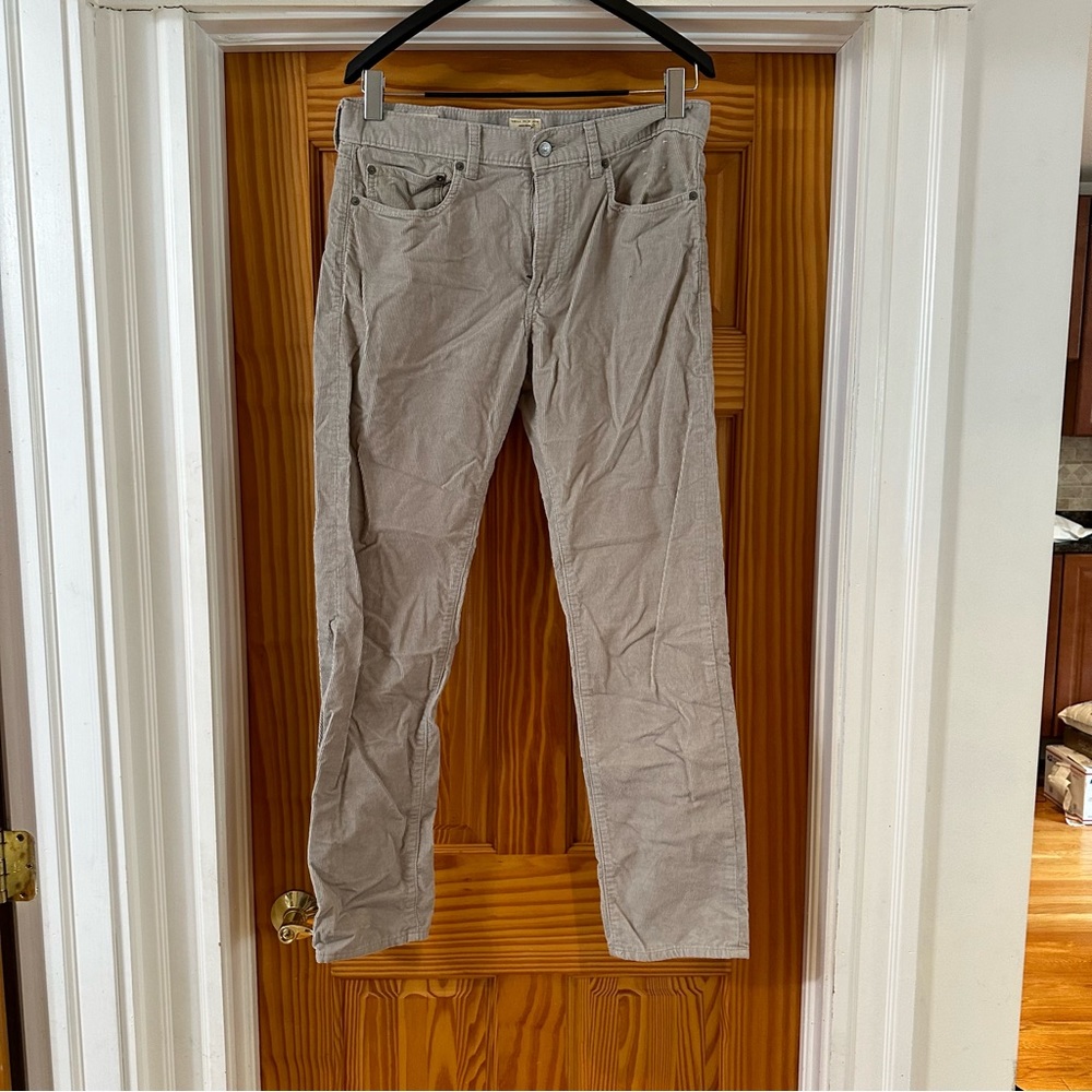 JCrew Corduroys Slim Straight 32 x 32
Light Gray